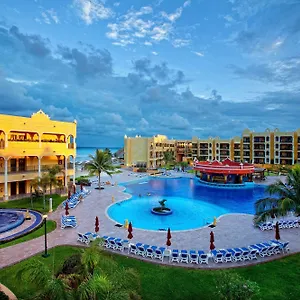 Resort The Royal Haciendas &